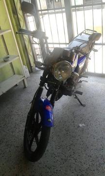 Moto Bera200 2014