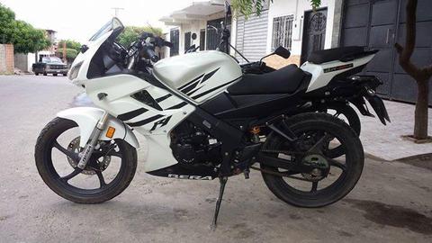 Vendo bera R1 200 como nueva es 2014