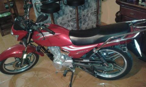 vendo horse ll, nueva, tiene solo 1500 km