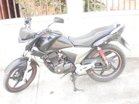 Vendo Moto Skygo 2013