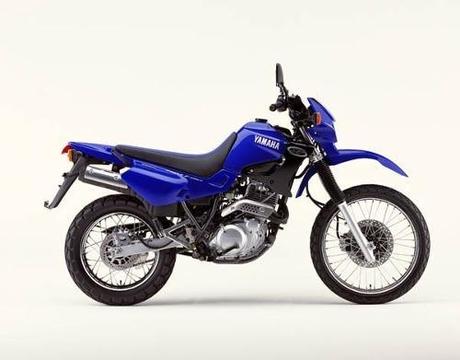Vendo XT 600 Yamaha de subasta año 1998