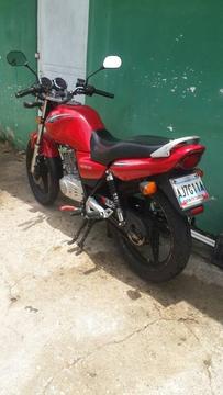 Vendo Moto Suzuki