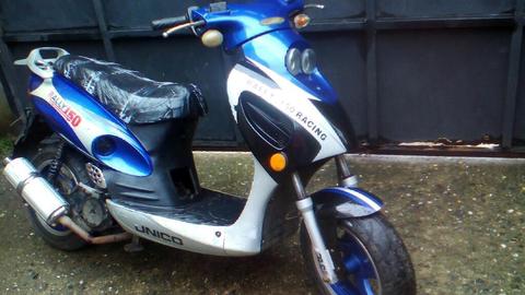 Vendo Moto Negociable