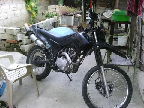 Vendo Moto Año 2015