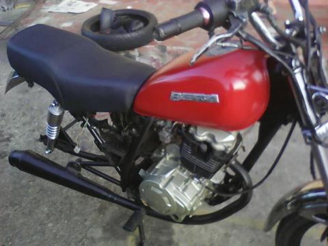 Moto Bera Leon 2009