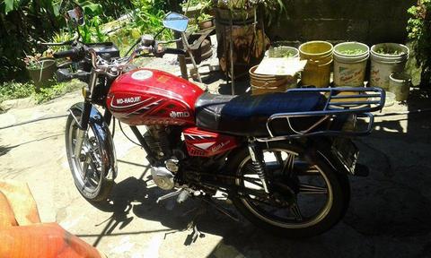 se vende moto md aguila año 2011
