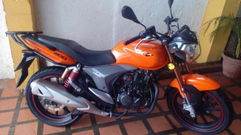 Moto RKV 2014Nueva