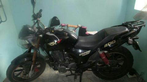 Vendo Moto Rkv