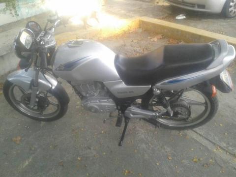 Moto Suzuki en Excelentes Condiciones