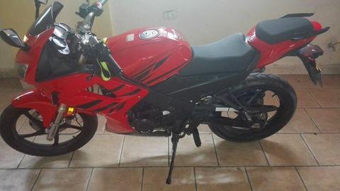 venta moto bera R1 2015