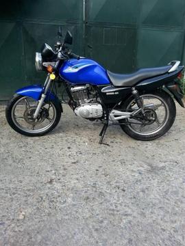 suzuki EN 125