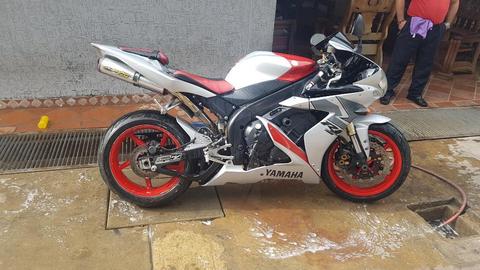 Yamaha R1