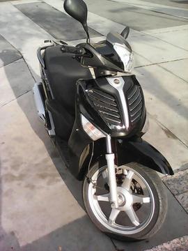 Vendo Moto Empire Outlook 2014 Impecable