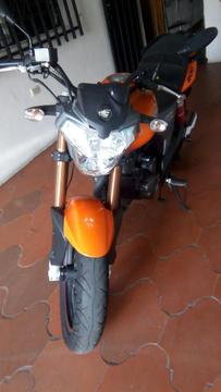 Vendo Moto No La Uso Conservada