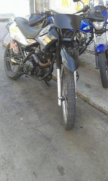 Se vende o se cambia Dsr 200