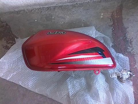 tanque moto um max 150 rojo