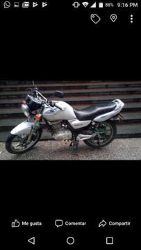 Moto Suzuki EN 125