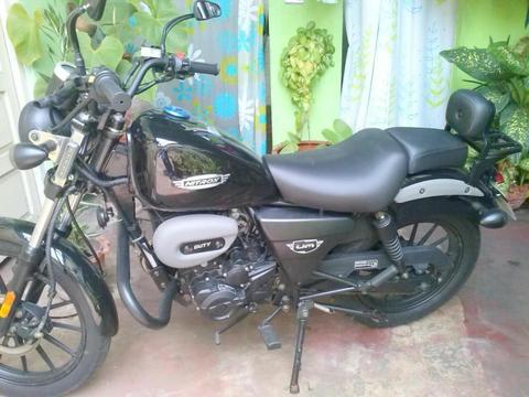 vendo moto año 2013