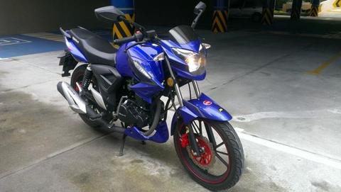 VENDO MOTO BERA AÑO 2014