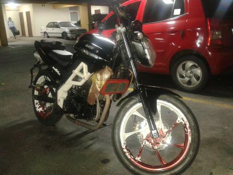 Se Vende Moto Um 230