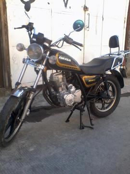 VENDO MOTO BERA 200 AÑO 2010