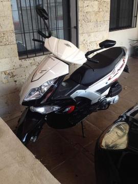 SE VENDE MOTO BERA COBRA 2014