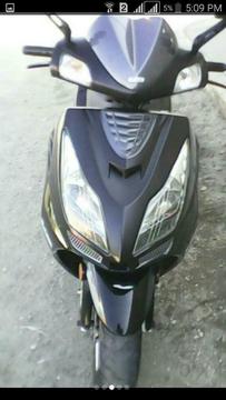 Um Matrix 150cc 2014 con Titulo