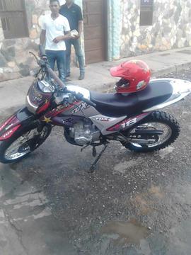 Se Vende Moto Md 2014