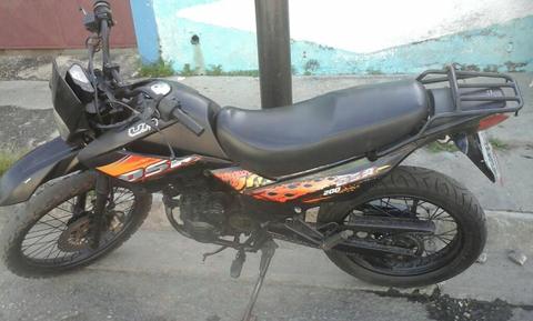 Se Vende Moto Dsr Um 200