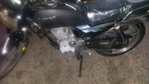 Vendo moto empaire horse 2012 o cambio por moto todos sus papeles tlf(04123010181