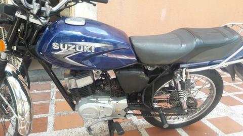 Se Vende Ax 100 Buen Estado