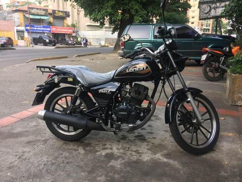 Vendo moto Loncin casi nueva en perfecto estado año 2013, buen precio