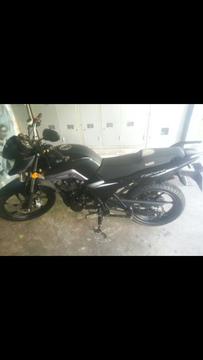 Vendo Moto Um 200 Fastwind 2014