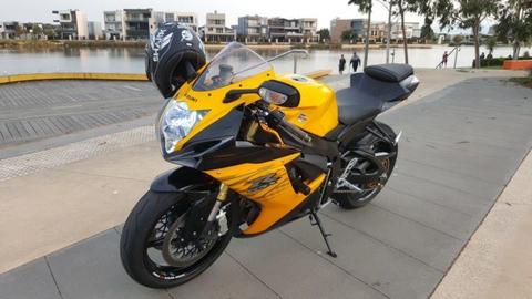 Suzuki motorbike GSXR 750 2012