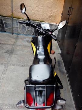 VENDO O CAMBIO TX200, AÑO 2012!!