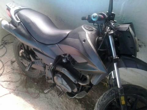 Vendo o Cambio TX año 2012 por moto RKV