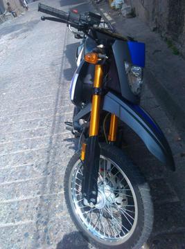 Moto Tx 200