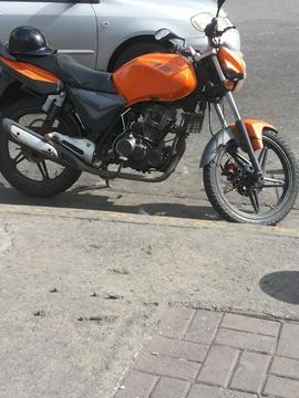 Moto Speed 200 Vendo por Motivo de Viaje