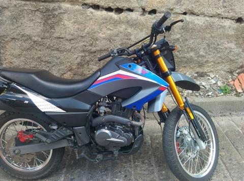 Moto Tx 200