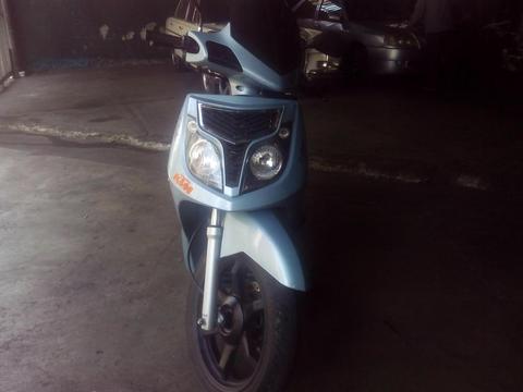 VENDO MI HERMOSA MOTO EMPIRE OUTLOOK IMPECABLE