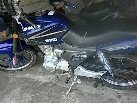 vendo moto MD halcón 2012 en buenas condiciones