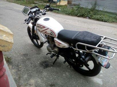 vendo moto en buen estado 2012