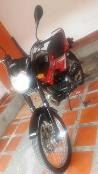 vendo UM 2013 barataa