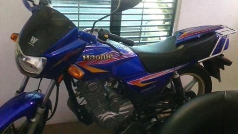 Vendo moto por no usar negociable Inf. 04244569231