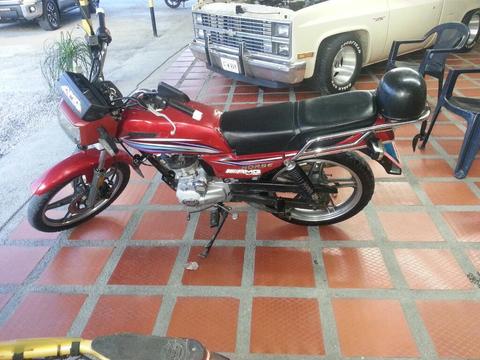 Vendo Moto Horse Año 2012