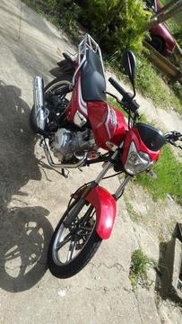 Vendo Moto Casi Nueva