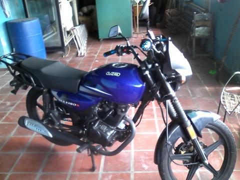 vendo moto um 150 max