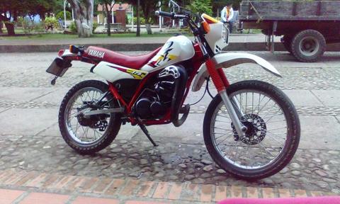 Se vende moto DT