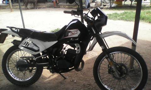 Vendo Moto Suzuki 125