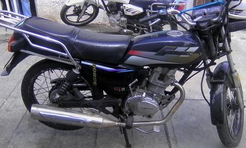 Se Vende Moto Impire Horse 2012